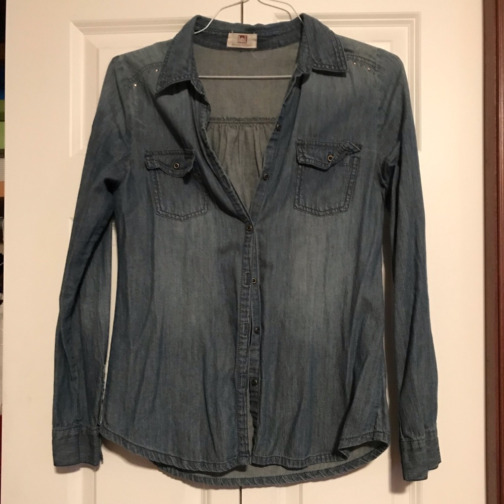 Lei denim button up